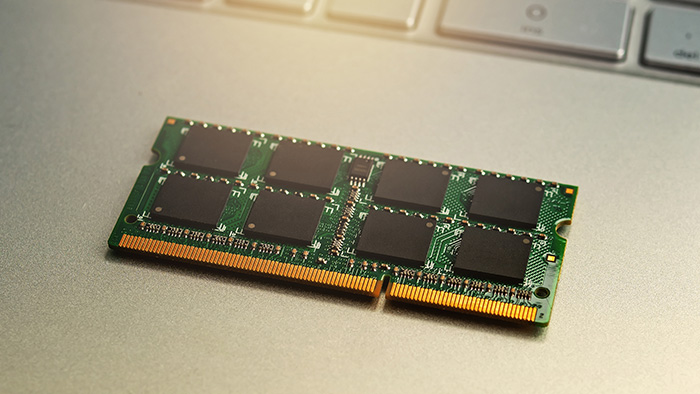 How much ram is 2025 good for a laptop